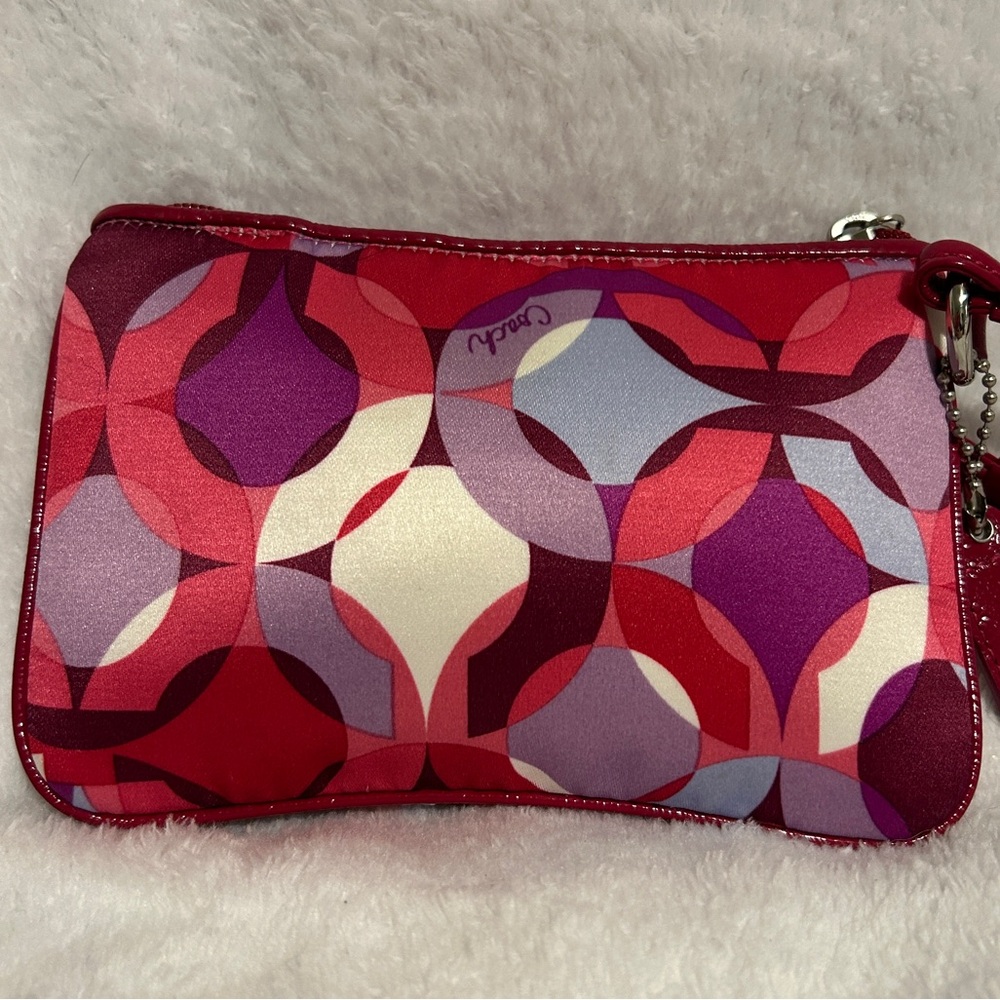 Coach Poppy Wristlet - Picture 2 of 7